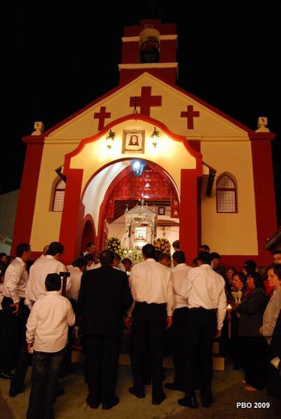 106-diadelacruz2009_0581.jpg